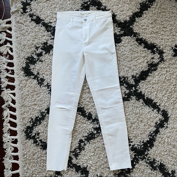 Zara White Cropped Denim - Picture 1 of 3